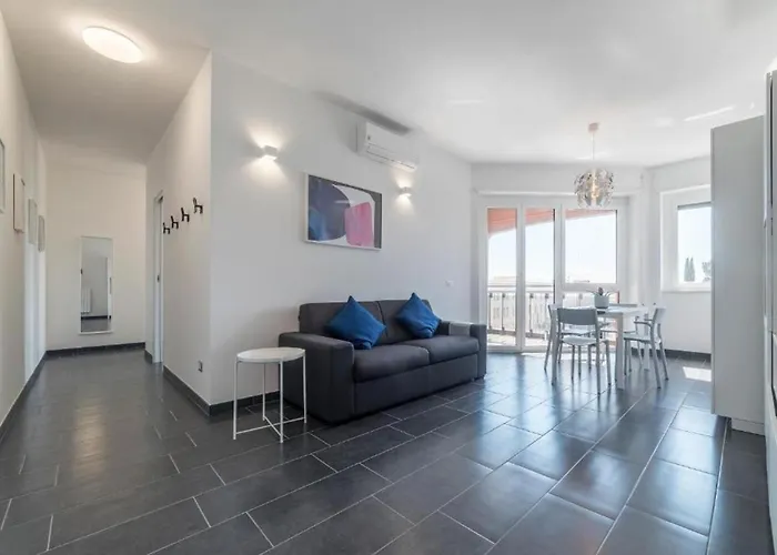 Charming Apartment In Rome + Internet